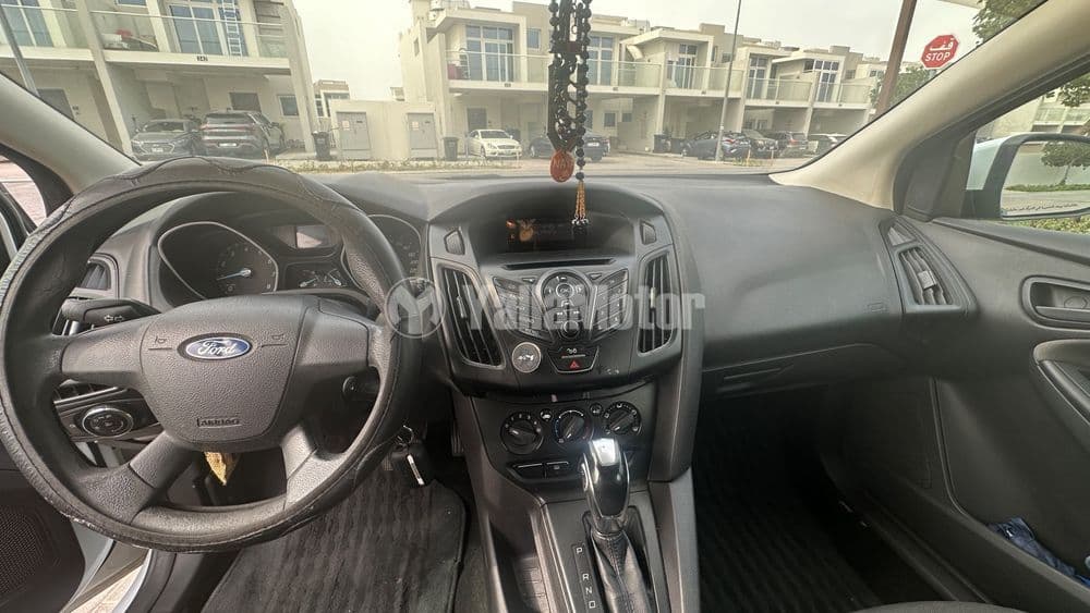 مستعملة فورد فوكس 1.6L Hatchback 2012