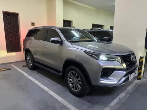Used Toyota Fortuner 4.0L VXR 2022