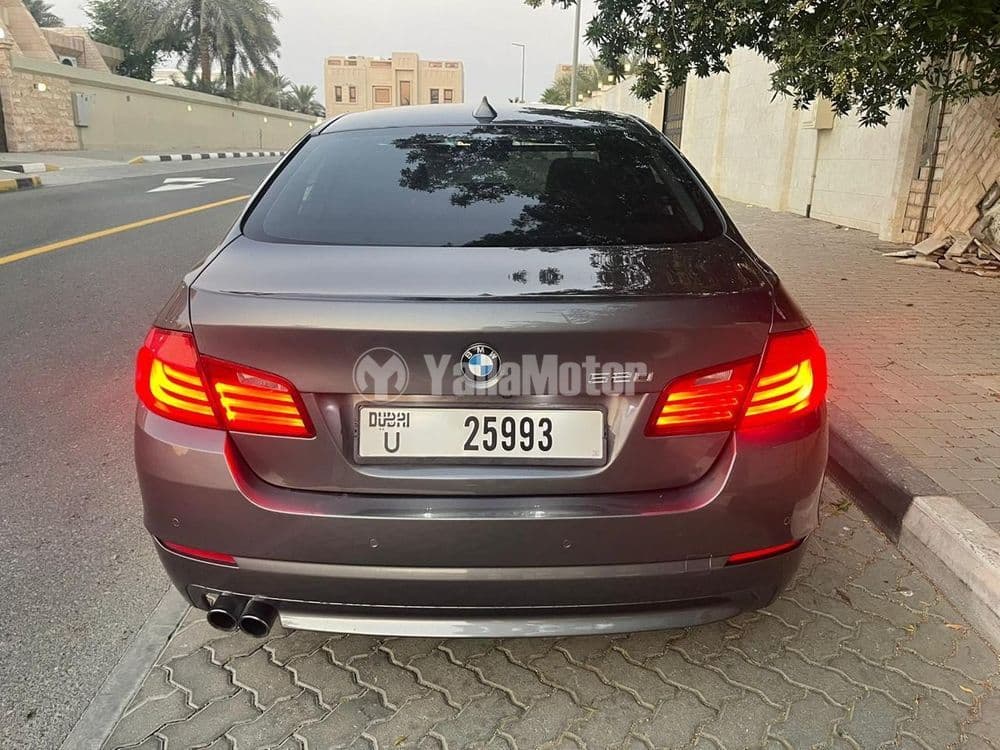 بي إم دبليو الفئة الخامسة - سيدان 520i 2013 مستعملة