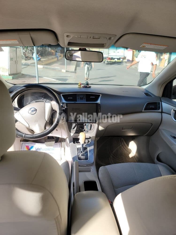 نيسان سنترا 1.6L سيدان 2015 مستعملة