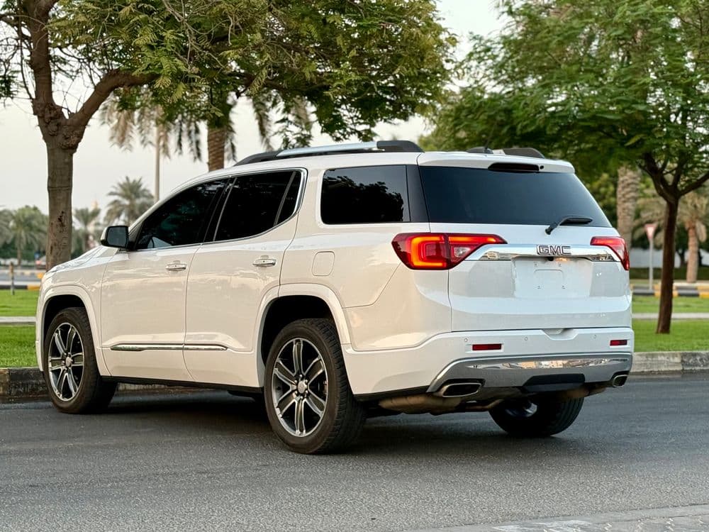 جي إم سي أكاديا دينالي دينالي 2018 مستعملة