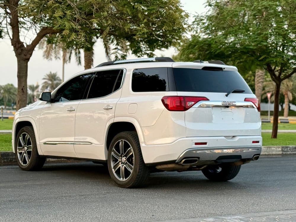 جي إم سي أكاديا دينالي دينالي 2018 مستعملة