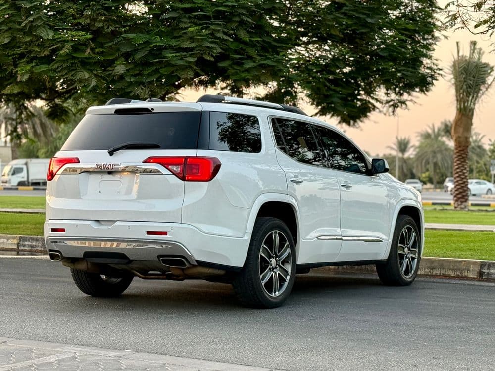 جي إم سي أكاديا دينالي دينالي 2018 مستعملة