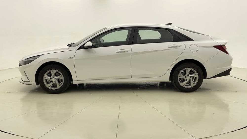 Used Hyundai Elantra 2023