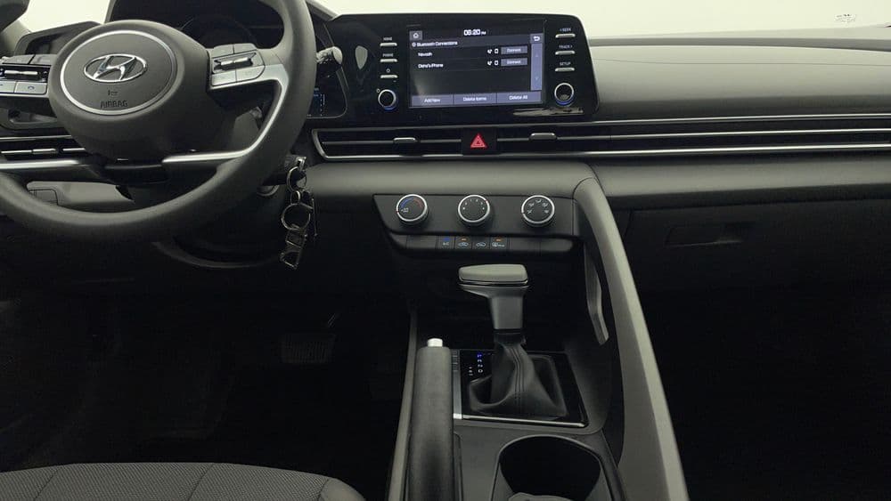 Used Hyundai Elantra 2023