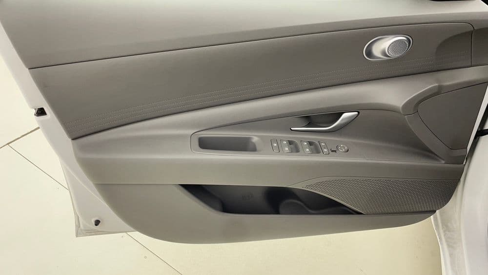 Used Hyundai Elantra 2023