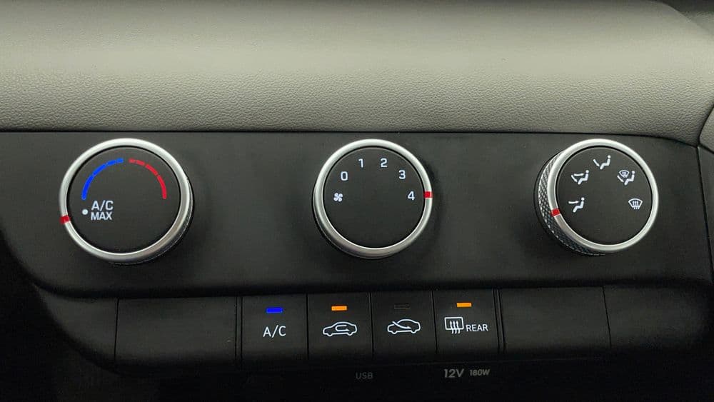 Used Hyundai Elantra 2023