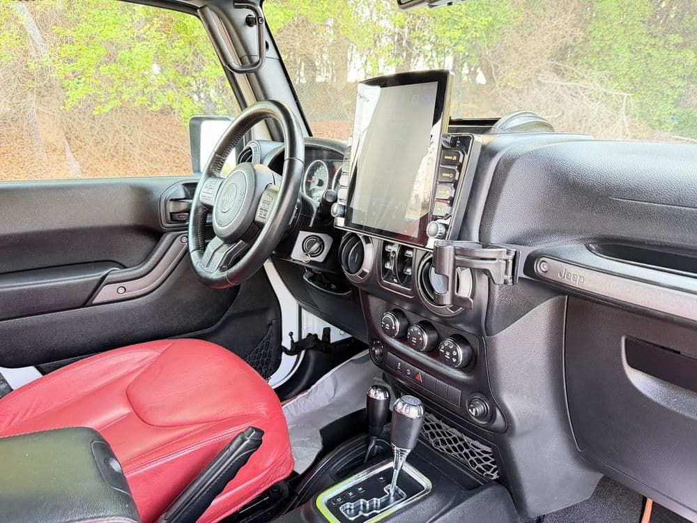 Used Jeep Wrangler Sport 3.6L Auto Renegade 2017