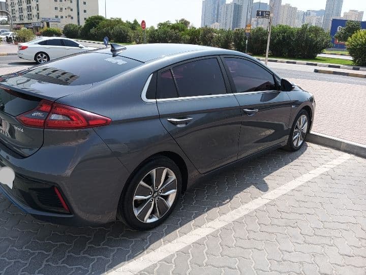 هيونداي أيونك 1.6L Hybrid Limited 2016 مستعملة
