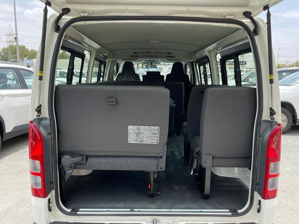 الجديد تويوتا هايس 2.5L Commuter M/T 2025