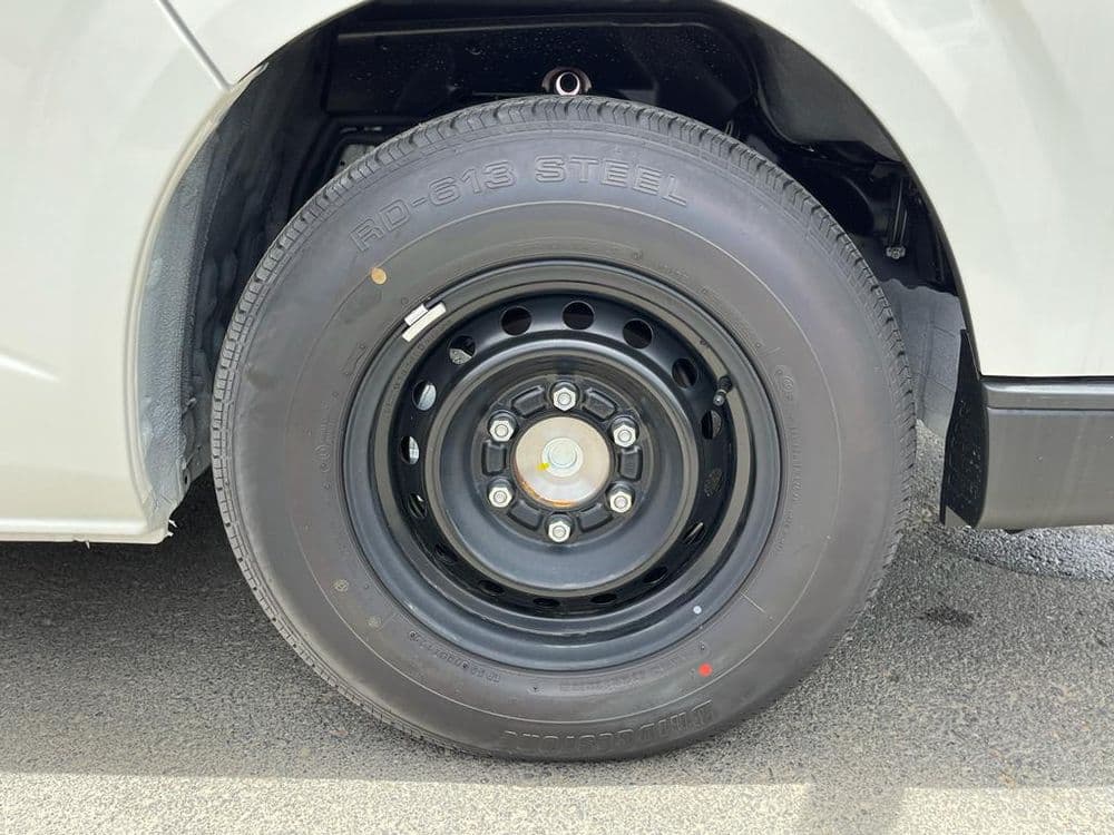 الجديد تويوتا هايس 2.5L Commuter M/T 2025