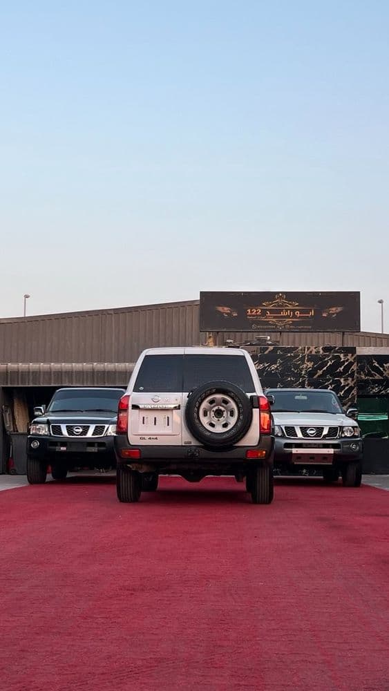 نيسان باترول سفاري 4.8L A/T Basic 2021 مستعملة
