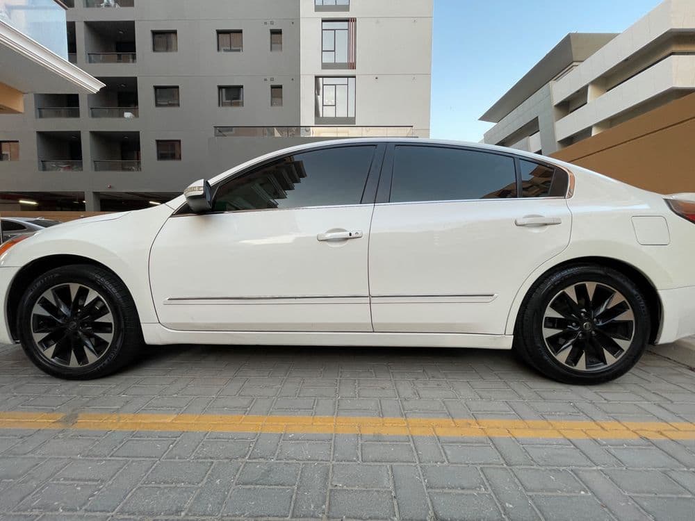 Used Nissan Altima 2.5 SV 2011