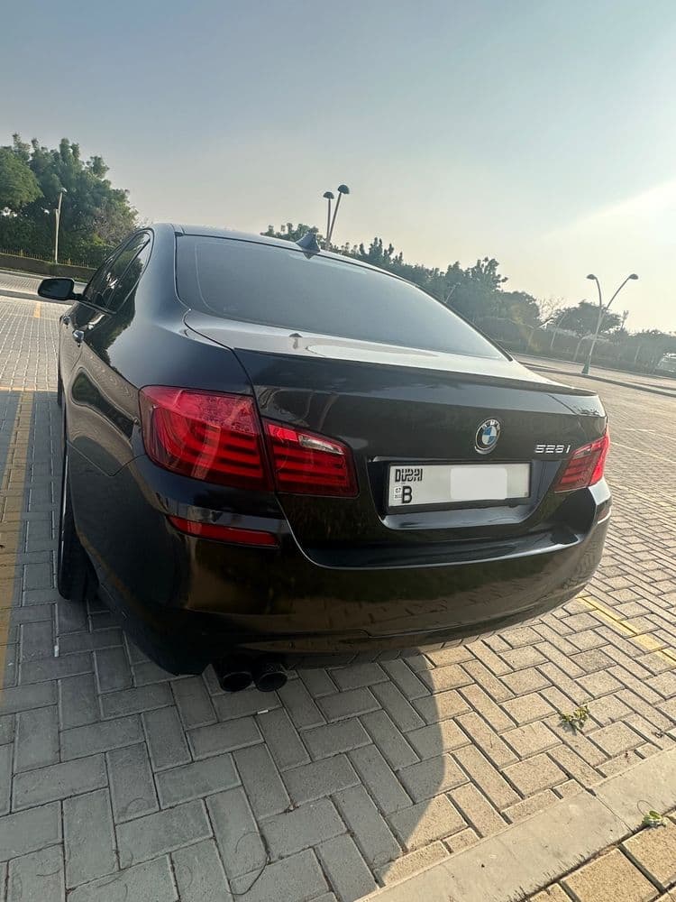 بي إم دبليو الفئة الخامسة 528i 2013 مستعملة