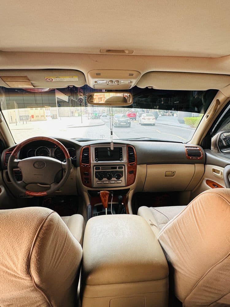 تويوتا لاند كروز 5 Door 4.6L 2004 مستعملة