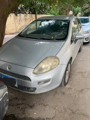 مستعملة فيات بونتو 1.3 ل Punto 1.3L 2015 مستعملة فيات بونتو 1.3 ل Punto 1.3L 2015 للبيع