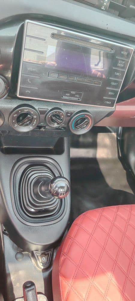 تويوتا هايلكس 2.0L Single Cab 4x2 2016 مستعملة