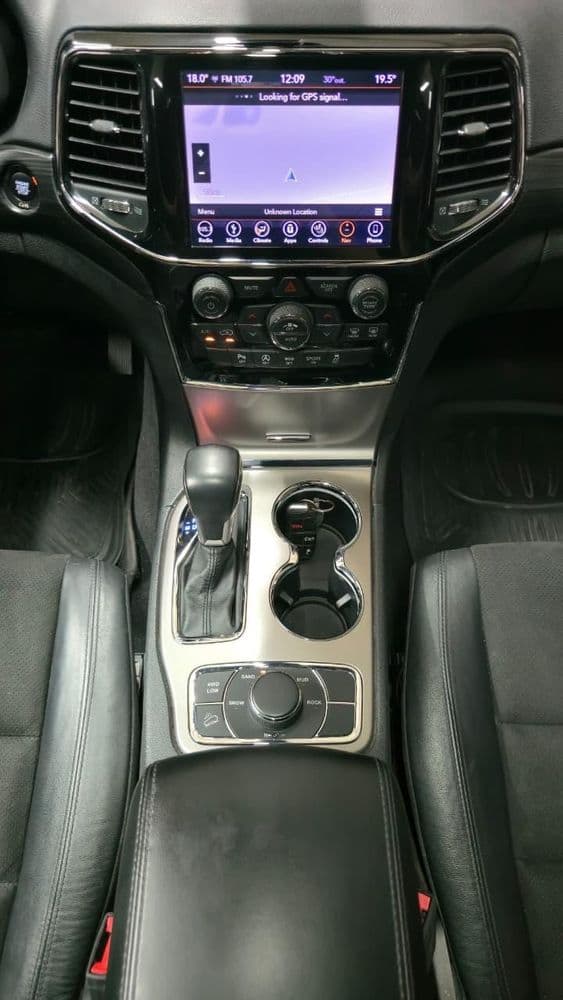 مستعملة جيب شيروكي 2020