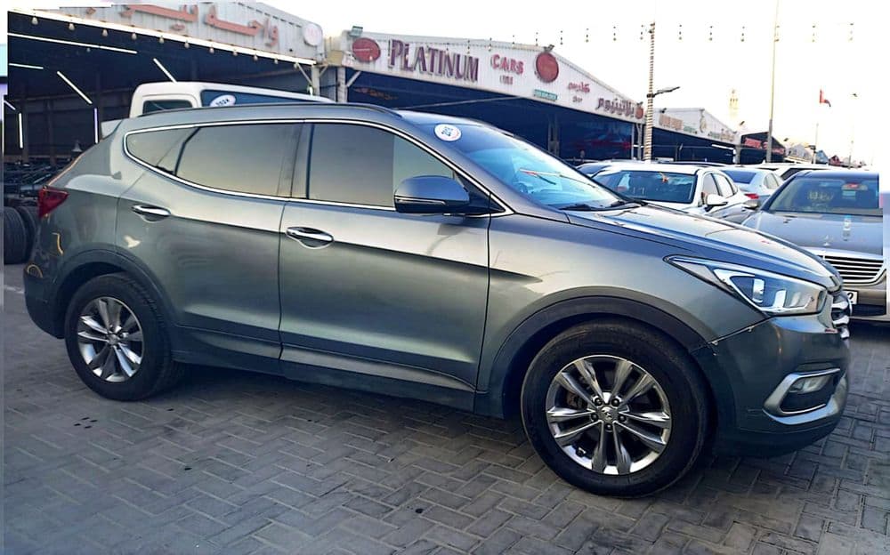 هيونداي سانتافيه 2.0L 2018 مستعملة