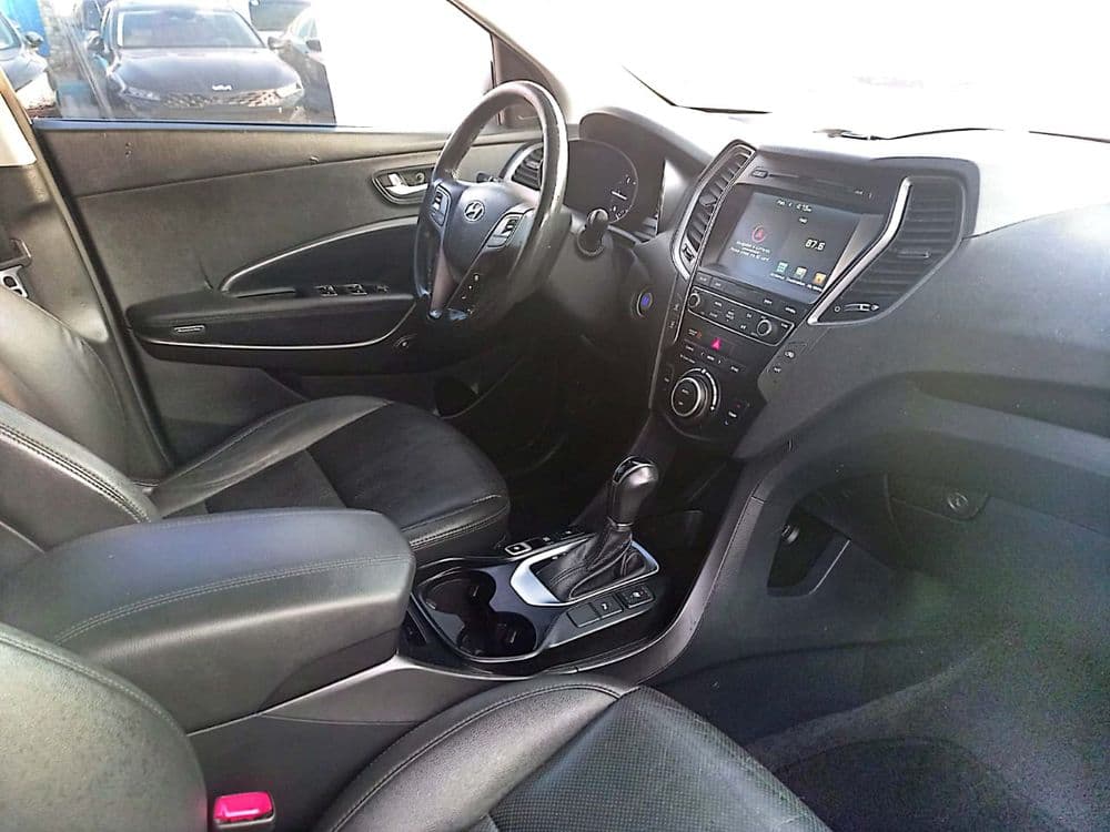 هيونداي سانتافيه 2.0L 2018 مستعملة