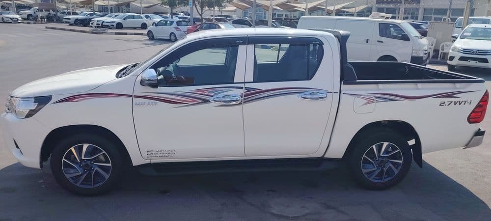 تويوتا هيلوكس 2.7 Double Cab 4x2 A/T Top 2022 مستعملة