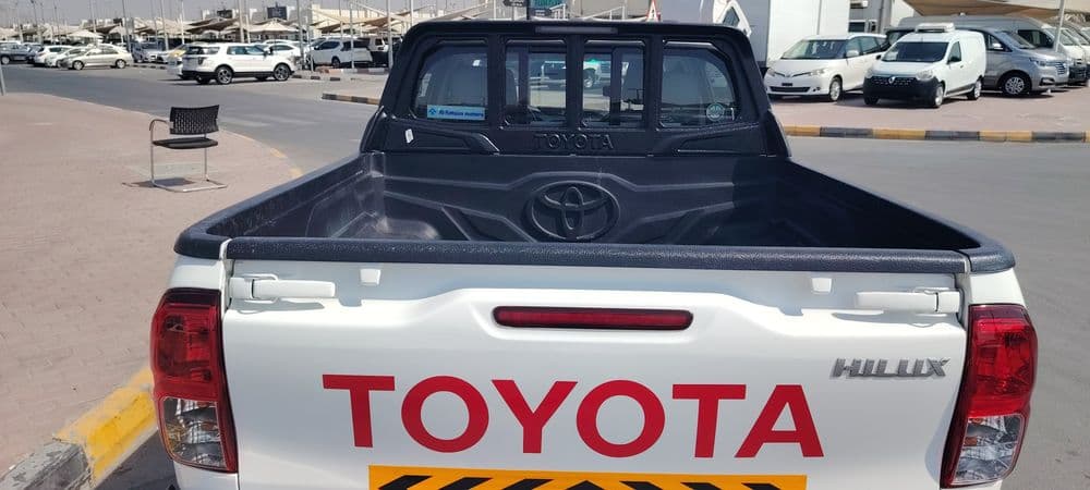 تويوتا هيلوكس 2.7 Double Cab 4x2 A/T Top 2022 مستعملة