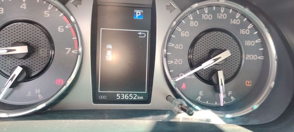 تويوتا هيلوكس 2.7 Double Cab 4x2 A/T Top 2022 مستعملة