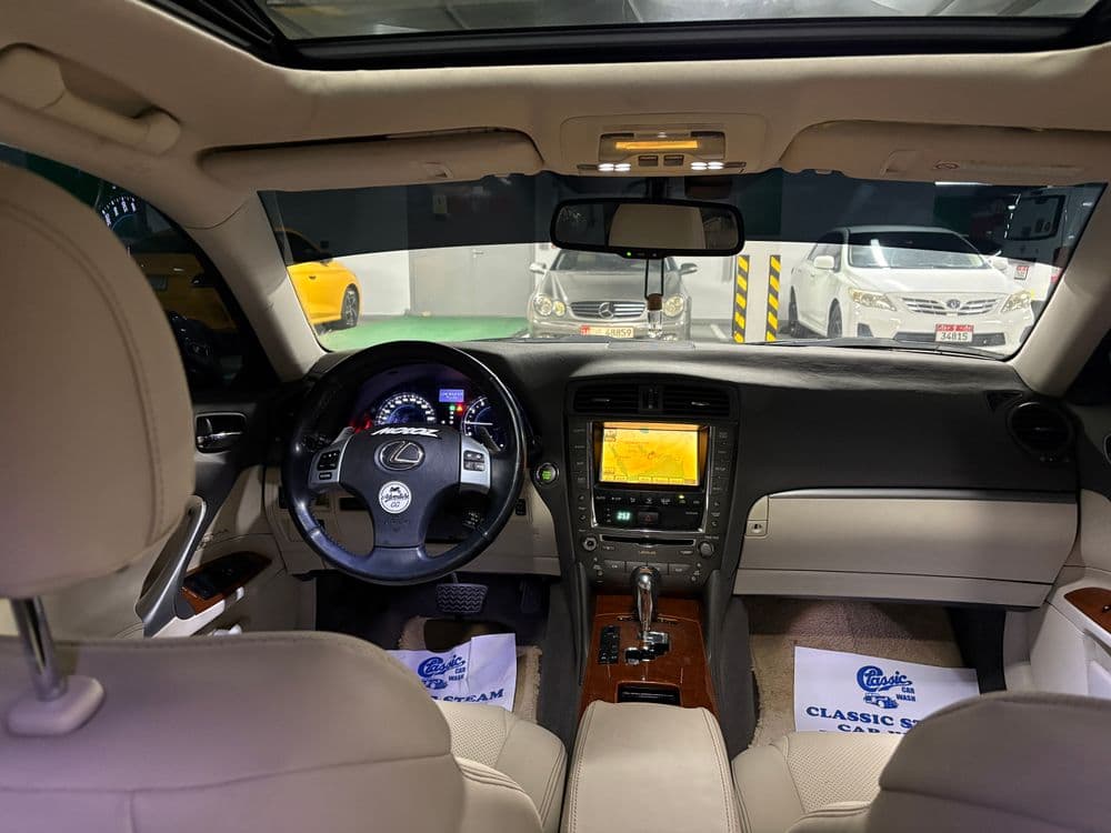 مستعملة لكزس IS300 2011