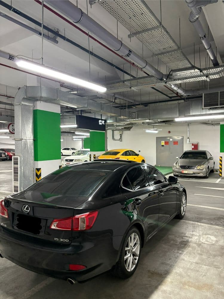 مستعملة لكزس IS300 2011