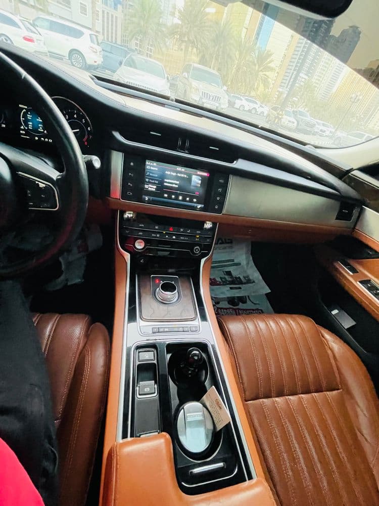 Used Jaguar XF 2.0 i4Turbo Luxury 2016