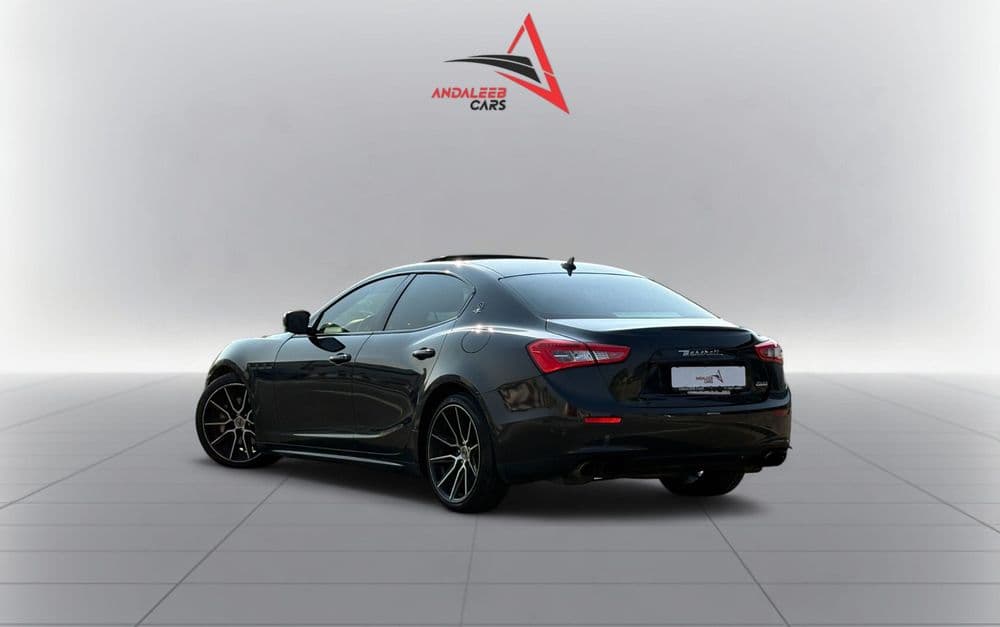 مازيراتي جيبلي 3.0T V6 2015 مستعملة