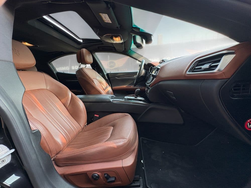 مازيراتي جيبلي 3.0T V6 2015 مستعملة