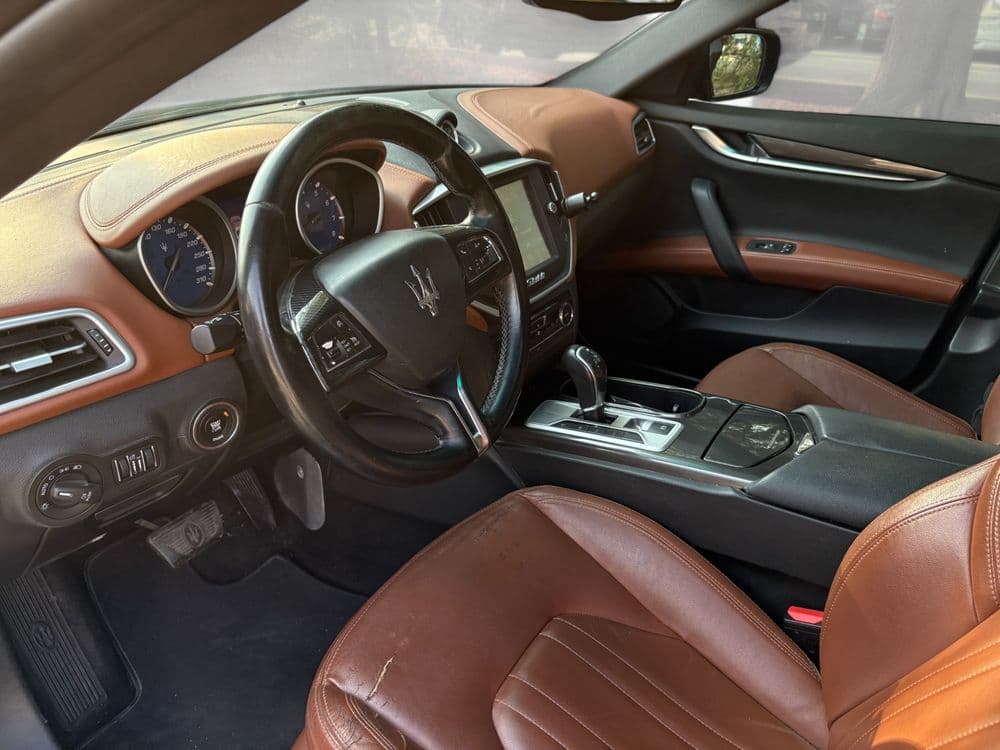 مازيراتي جيبلي 3.0T V6 2015 مستعملة