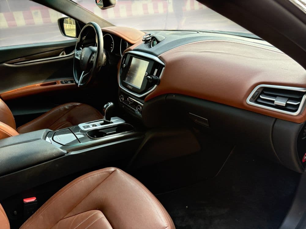 مازيراتي جيبلي 3.0T V6 2015 مستعملة