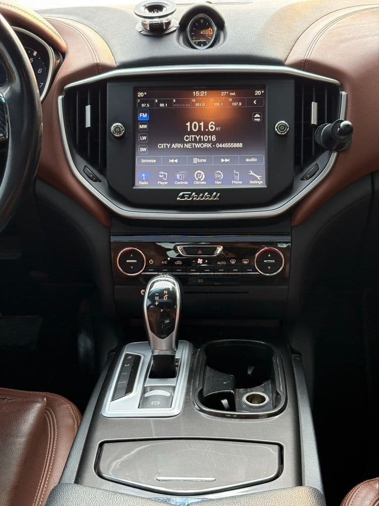 مازيراتي جيبلي 3.0T V6 2015 مستعملة