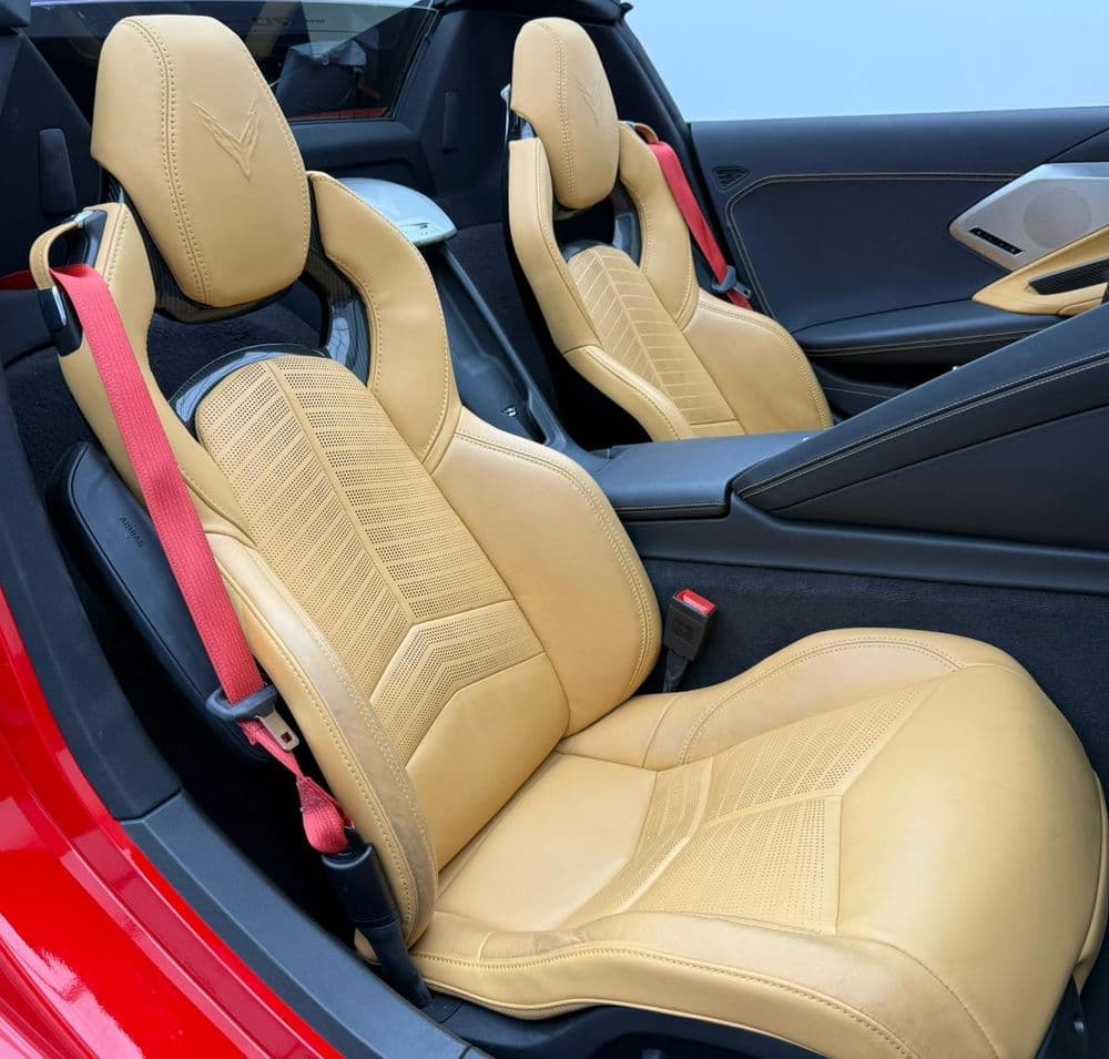 مستعملة شفروليه كورفيت 6.2L 2LT Convertible 2023