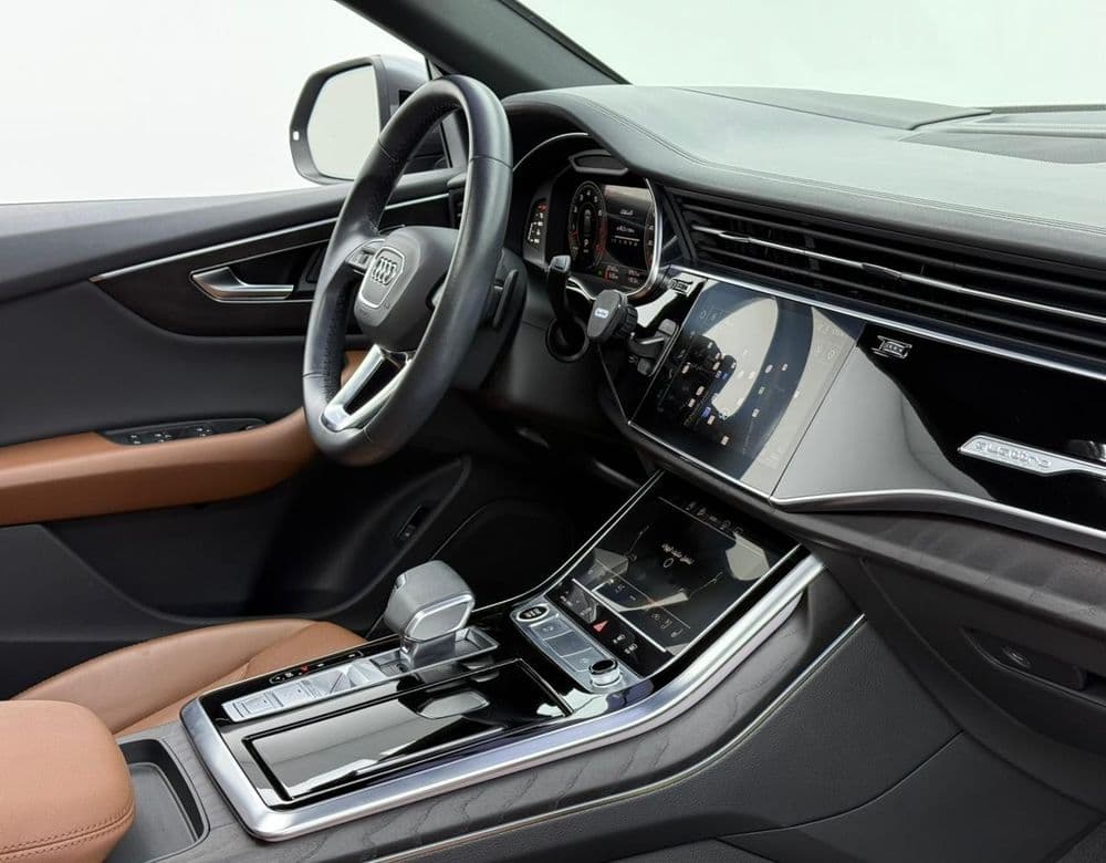 أودي Q8 55 TFSI S-Line quattro 340 HP 2022 مستعملة