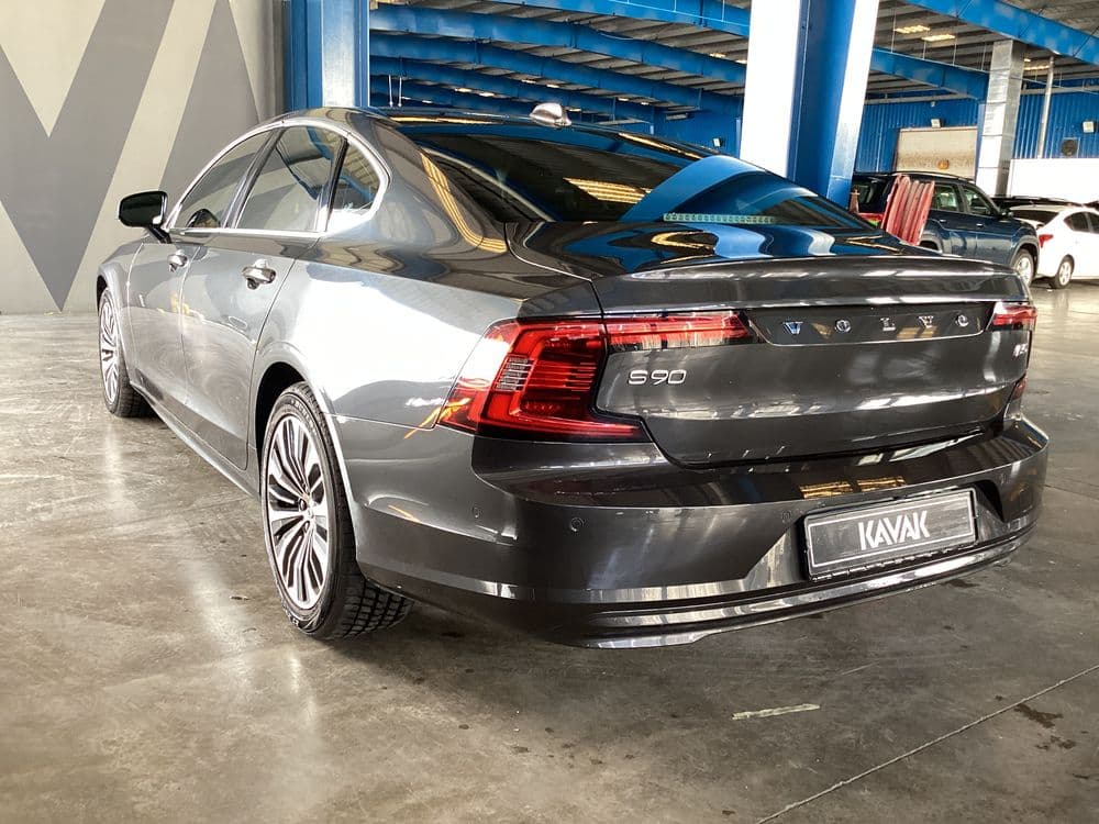 Used Volvo S90 2022