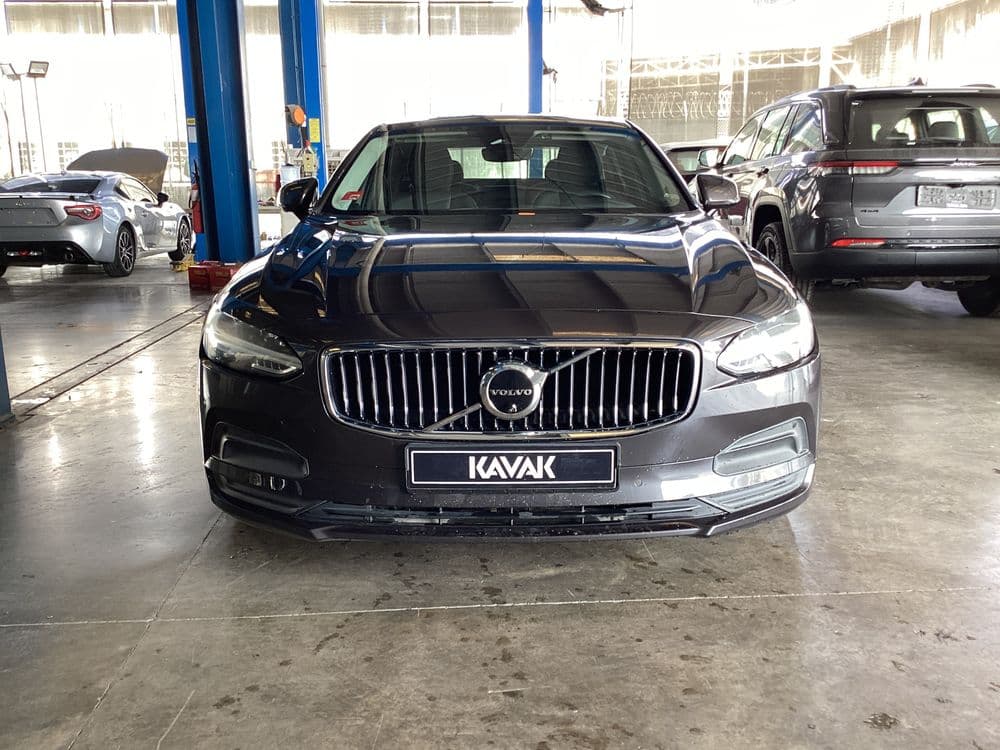 Used Volvo S90 2022