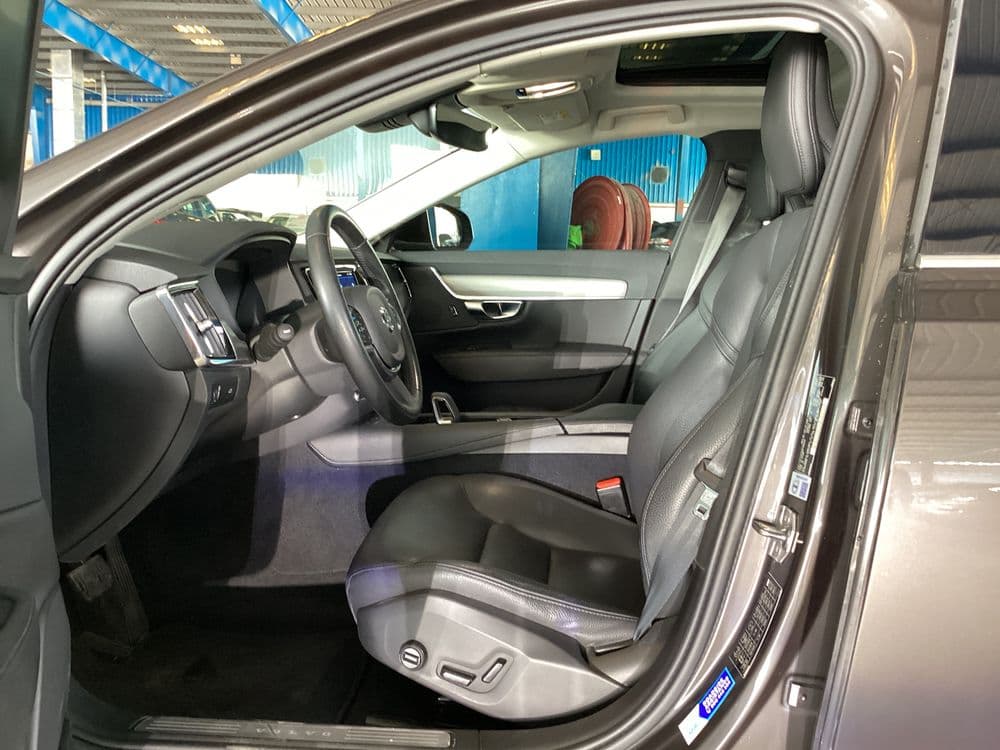 Used Volvo S90 2022