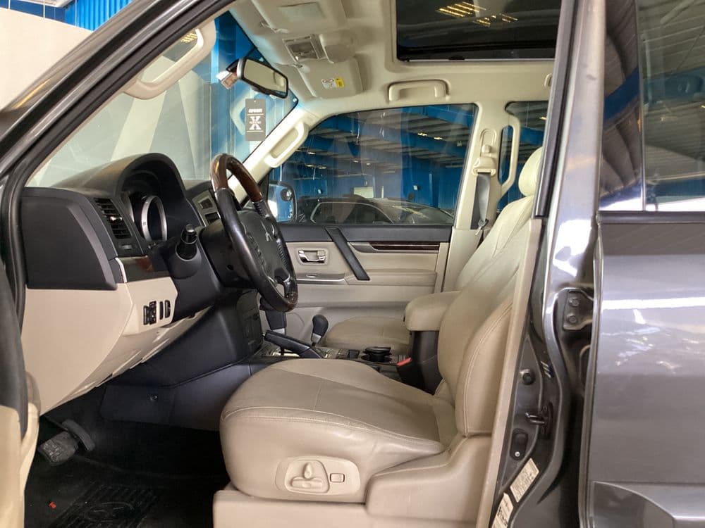 ميتسوبيشي باجيرو 2016 مستعملة