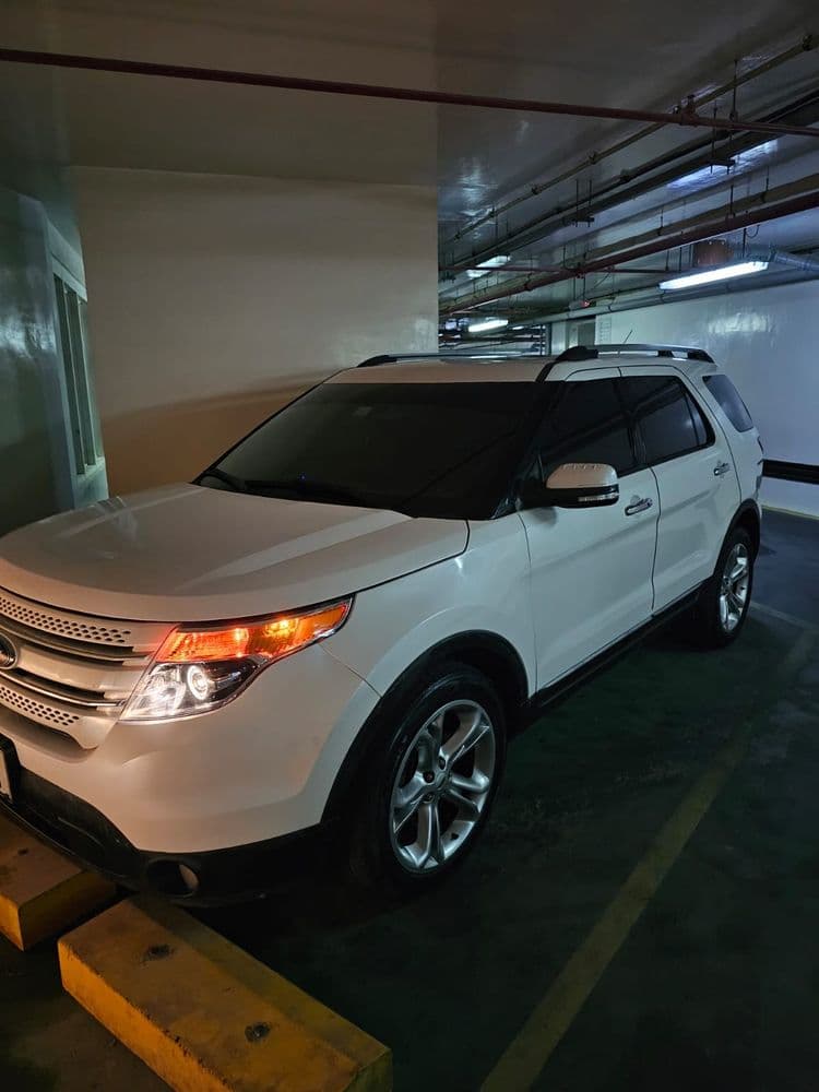 Used Ford Explorer 3.5L V6 LTD AWD Full Option 2014