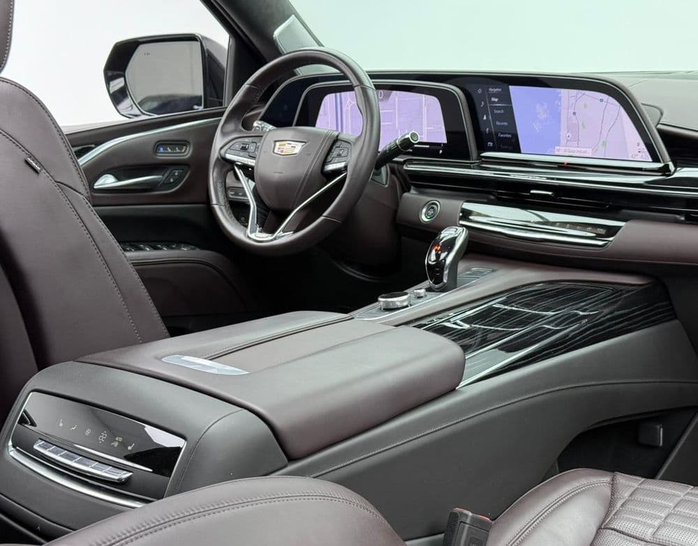 مستعملة كاديلاك اسكاليد 6.2L V-Series 682 HP 2023