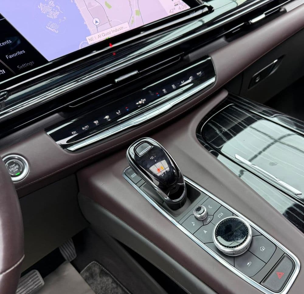 مستعملة كاديلاك اسكاليد 6.2L V-Series 682 HP 2023