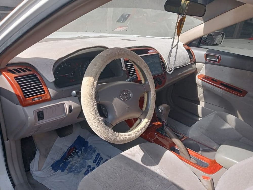 Used Toyota Camry 2.0L Sport (HEV) 2006