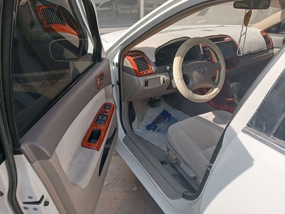 Used Toyota Camry 2.0L Sport (HEV) 2006