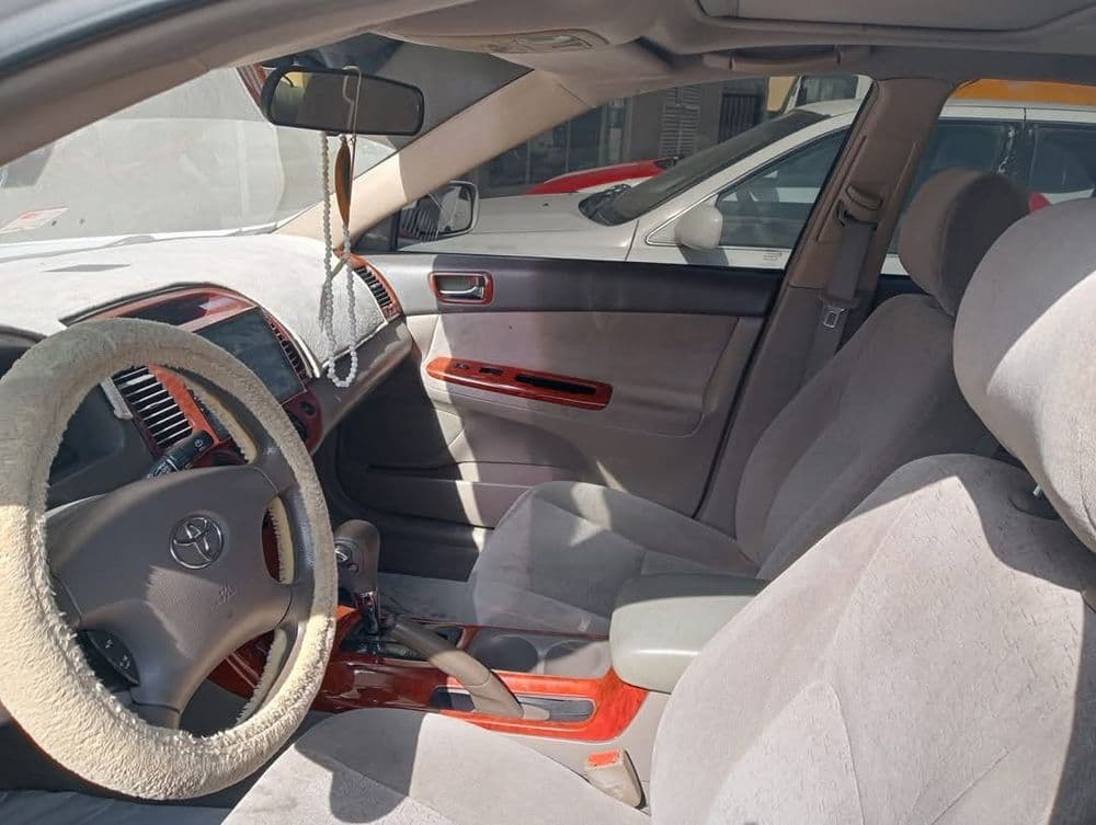 Used Toyota Camry 2.0L Sport (HEV) 2006