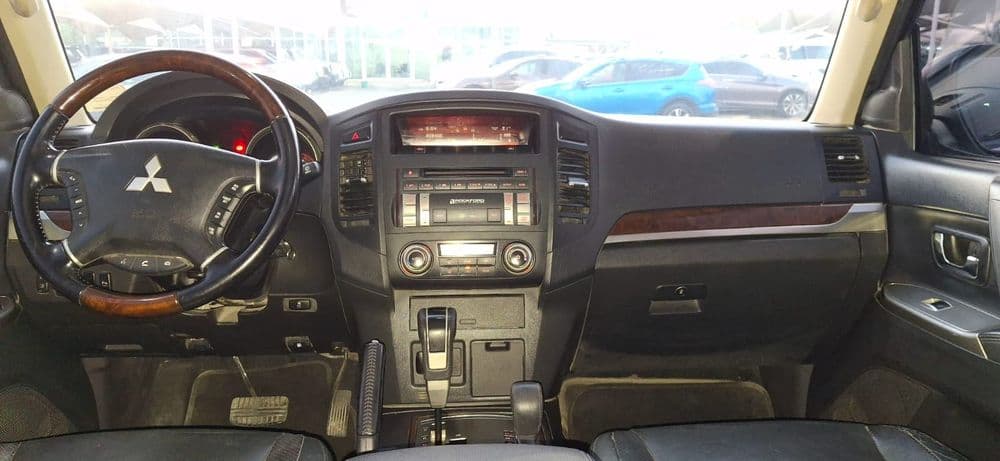 ميتسوبيشي باجيرو 3.5L 5 Door Full 2013 مستعملة