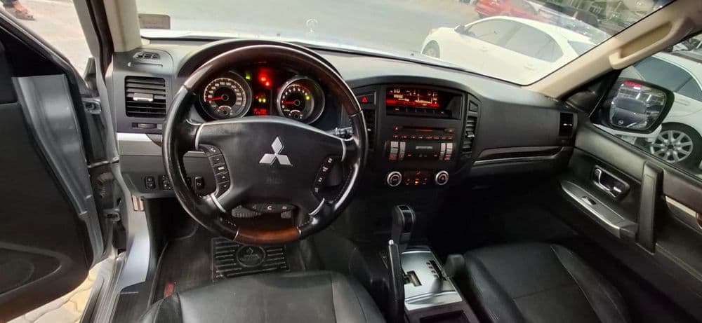 ميتسوبيشي باجيرو 3.5L 5 Door Full 2013 مستعملة