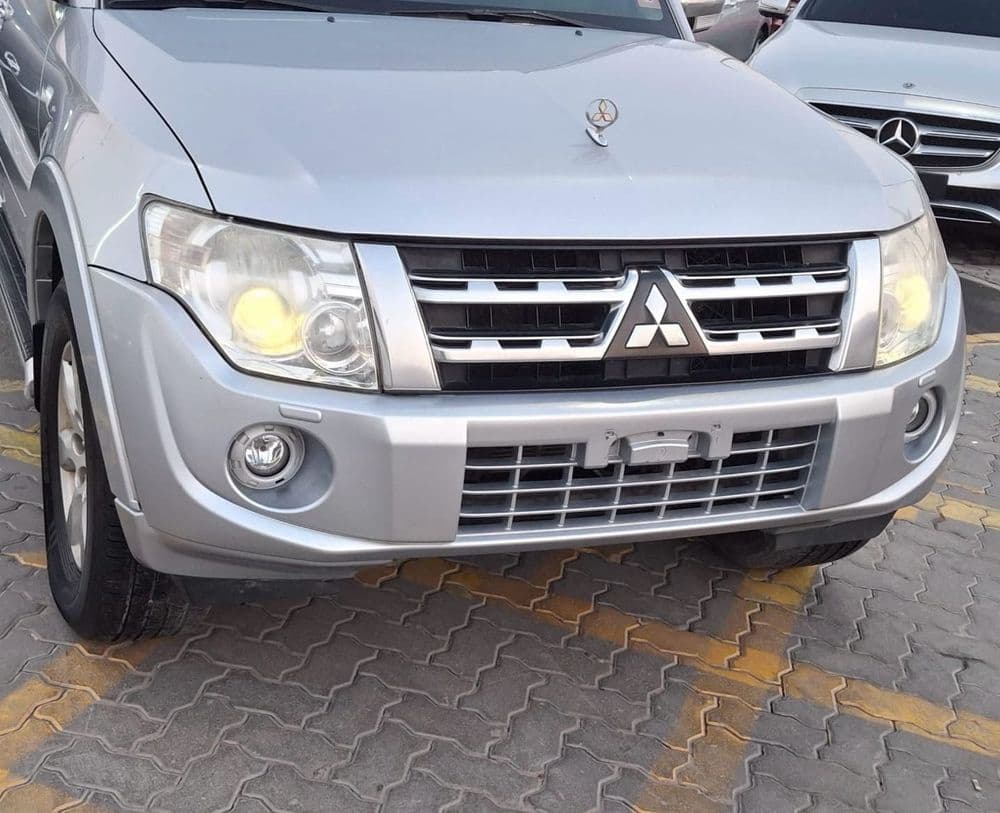 ميتسوبيشي باجيرو 3.5L 5 Door Full 2013 مستعملة